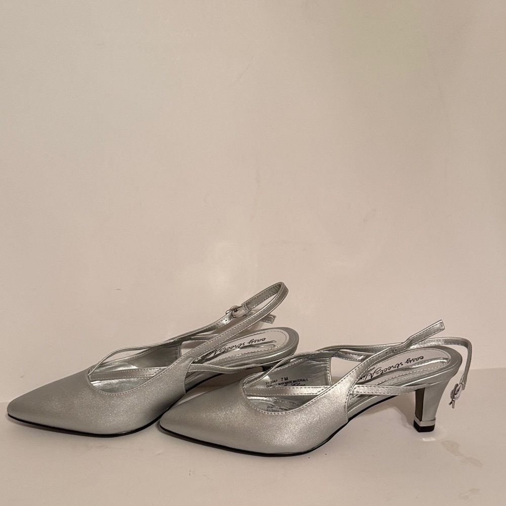 easy street Silver Slingback Kitten Heels